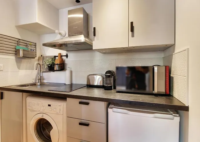 Appartement Cosy, Confortable Et Idealement Situe